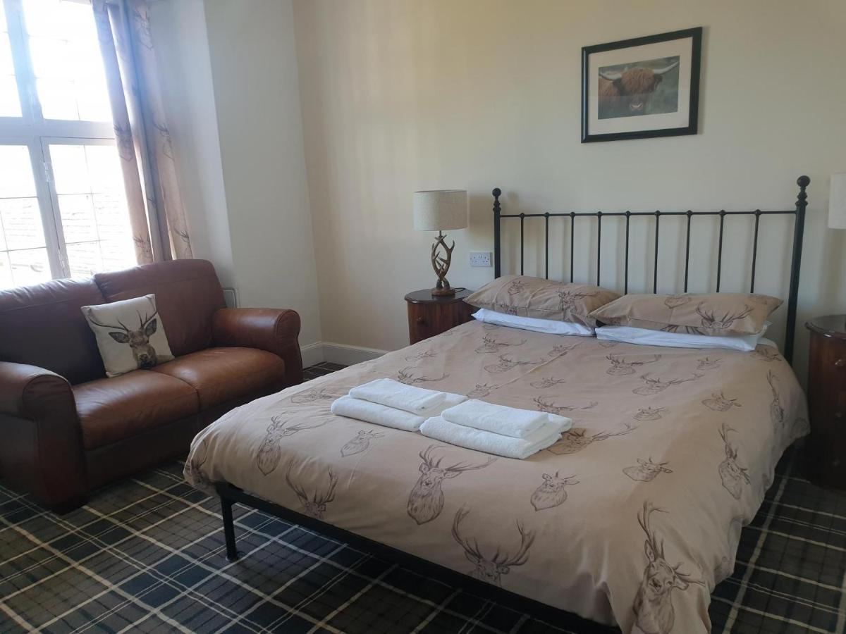Fettercairn Ramsay Arms Hotel מראה חיצוני תמונה
