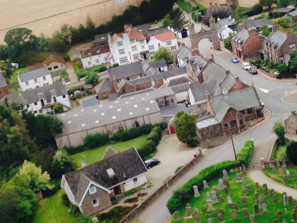 Fettercairn Ramsay Arms Hotel מראה חיצוני תמונה